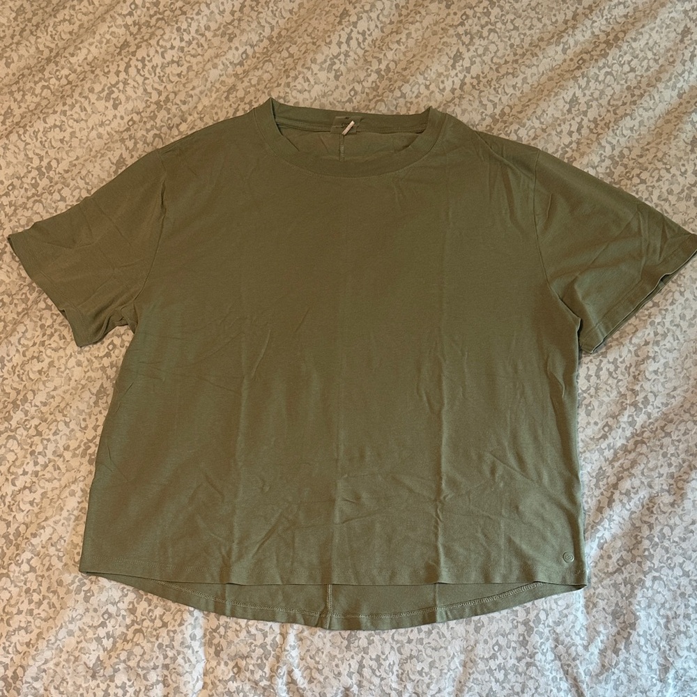 CALIA by Carrie Underwood Everyday Relaxed Tee in Sage Green